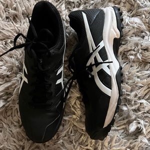 asics turf shoes